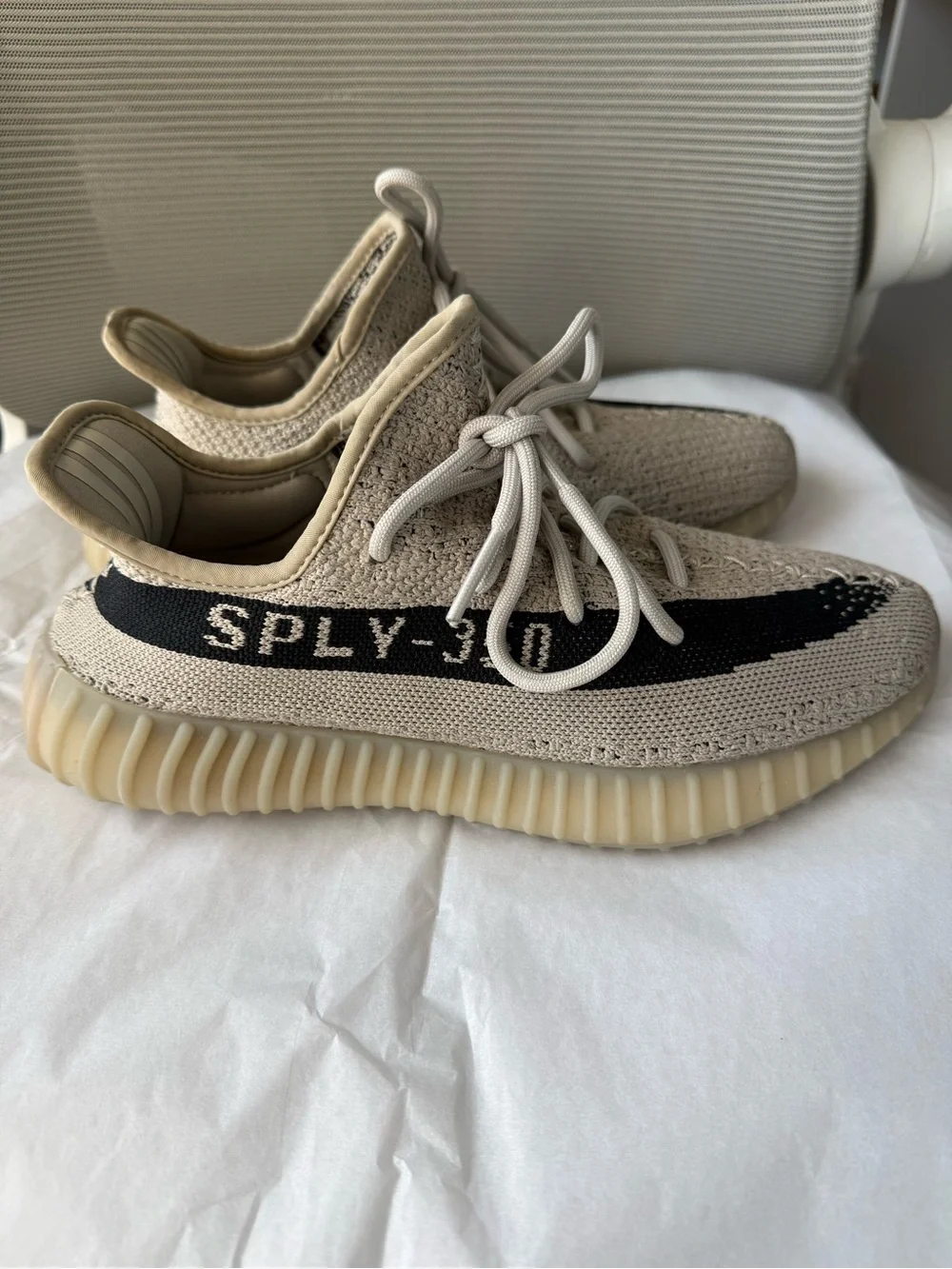 Adidas Yeezy Boost 350 V2 Gray with Black Men’s 7 Women’s 8 Authentic No Box